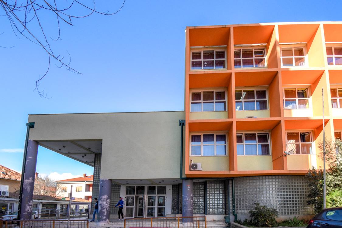 srednja skola