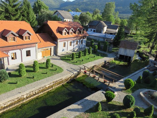 hotel lesce