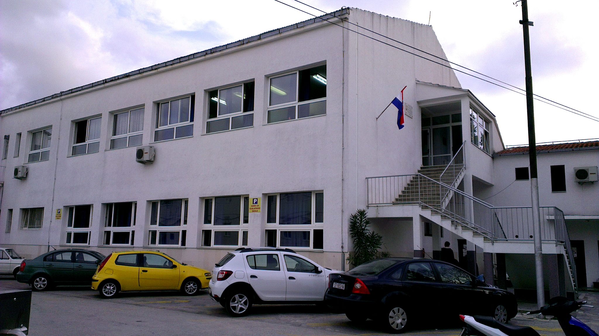 Ivana Luci�‡a School